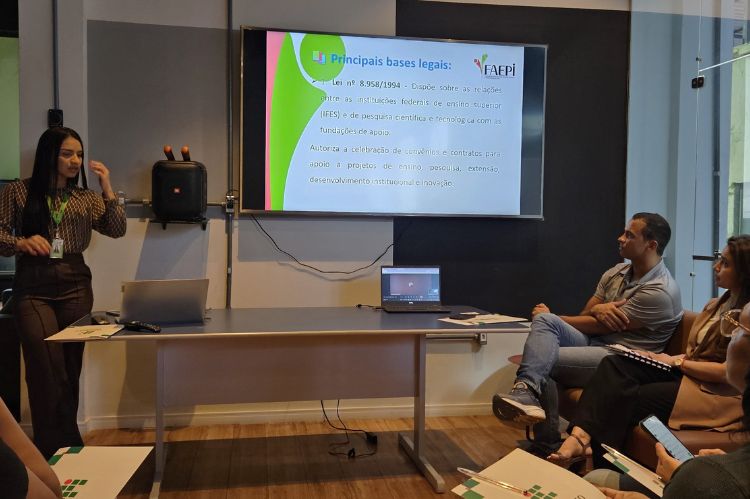 Equipe do Pronasci Juventude no Amazonas realiza reunião de alinhamento e integração com a Faepi