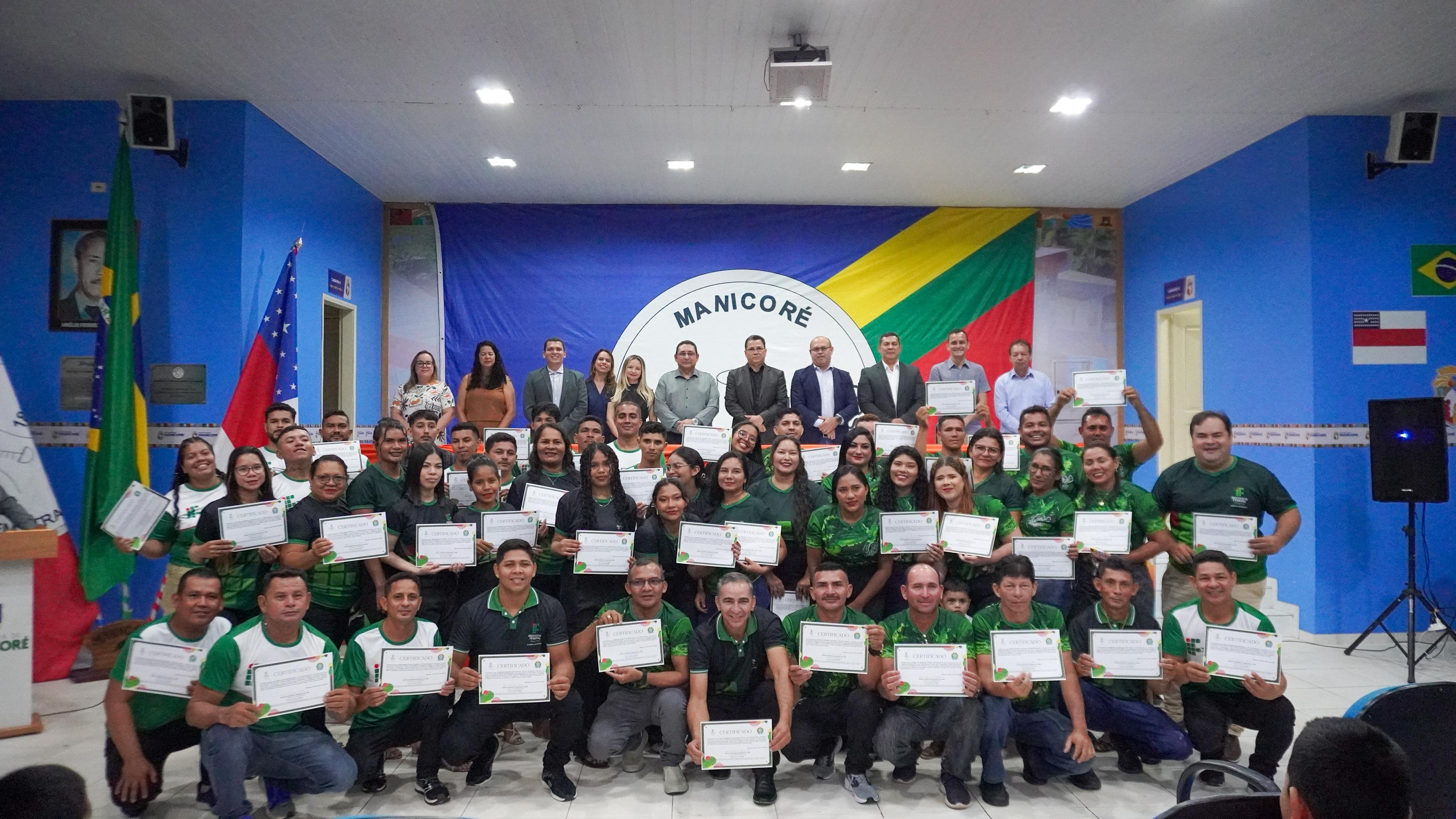 Em Manicoré, alunos concluem cursos de Formação Inicial e Continuada