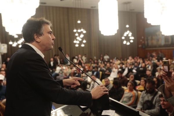 Ministro da educação III